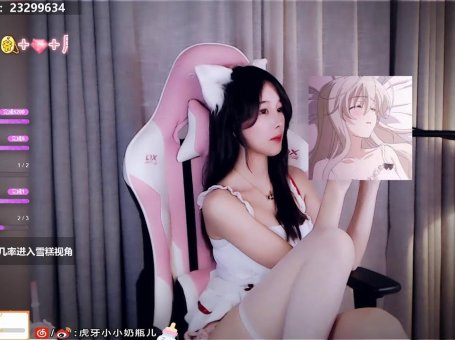 ASMR 温柔女友的耳边亲吻，摇水瓶 ?小小奶瓶儿