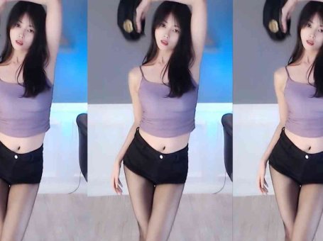 虎牙 智贤 热舞视频 ♥黑丝短裤电臀热舞，这个主播开始上道了♥