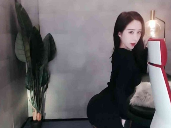 虎牙 RDVIKI 热舞视频 ♥大爱主播~诱惑黑丝电臀舞，sao就完事了♥