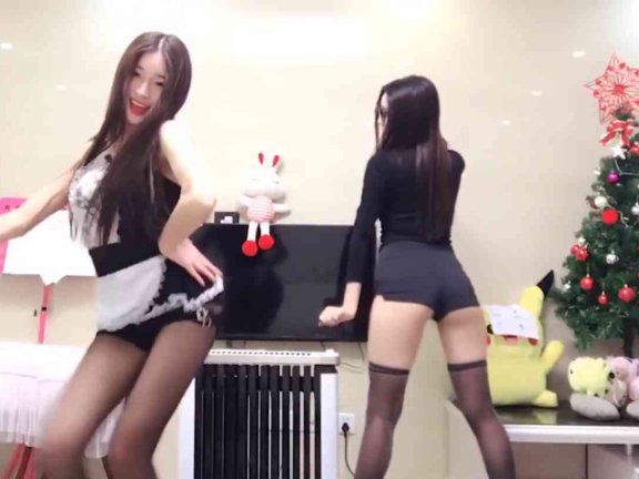 熊猫 skin婕宝宝 热舞视频 ♥双倍的快乐第二弹，黑丝女仆+黑丝短裤♥