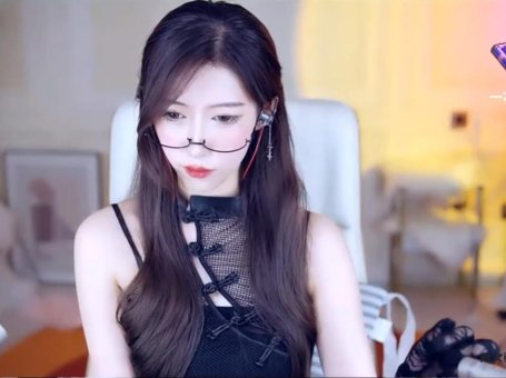 ASMR 耳部放松按摩，口腔音 | 小一熟了