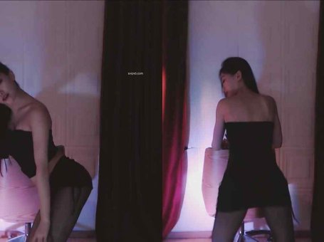 虎牙 zmiko 热舞视频 ♥超短裤电臀热舞，没有黑丝就不配叫性感~♥