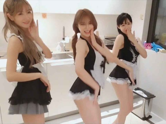 苏恩 x 米儿 x 昱菲 | 三倍快乐 女仆装厨房sexy