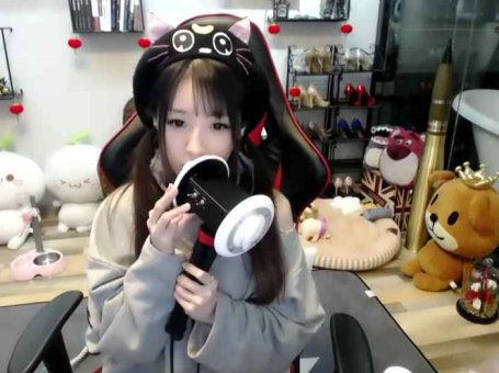 ASMR]  小女巫露娜 口腔音、舔耳、吸管