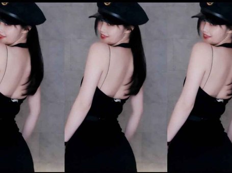 斗鱼夜轻歌 | 女仆装丝袜