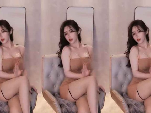 虎牙 猫崽崽 低胸半球抹油