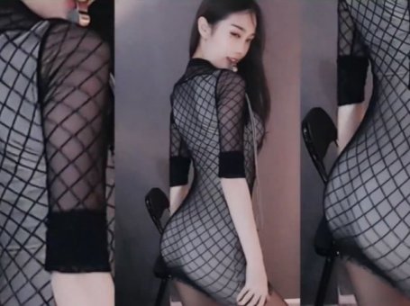 虎牙 清妍 热舞视频 ♥黑丝翘臀哨子舞，她好喜欢臀部特写~♥