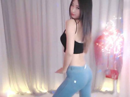 斗鱼 慕林 热舞视频 ♥紧身蜜桃牛仔裤，摇臀热舞♥
