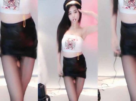 斗鱼光主播热舞 SUN佐伊♥开档黑丝小皮裙，这不诱惑谁诱惑♥