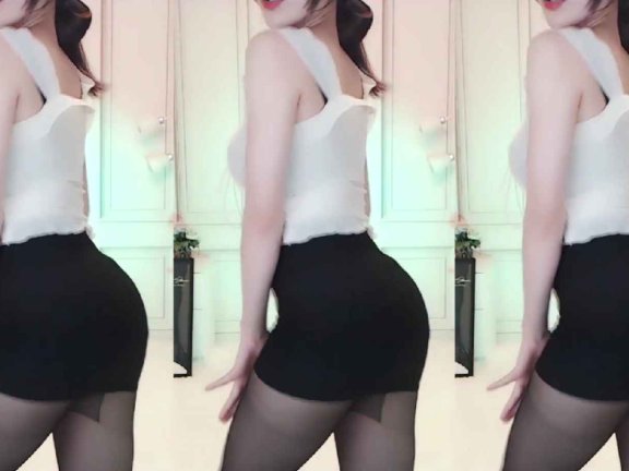 斗鱼 淼淼喵酱 热舞视频 ♥齐B短裙黑丝露底，火车开起来♥ 翻译翻译，什么叫性感