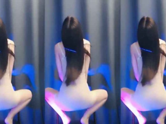 虎牙 有鱼er 热舞视频 ♥修身包臀裙，绝美身材诱惑深蹲表情舞♥