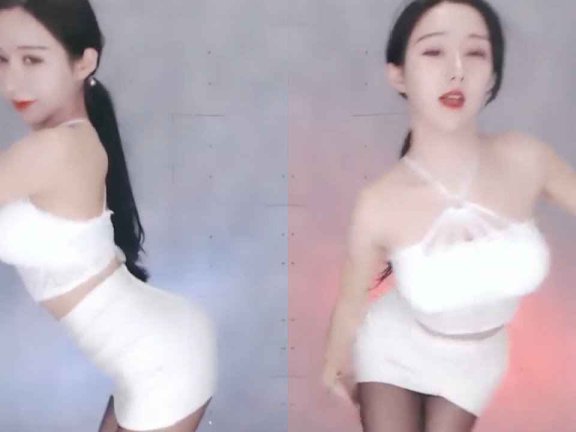 虎牙 RDVIKI 热舞视频 ♥白色短裙黑色丝袜，经典黑白配热舞♥