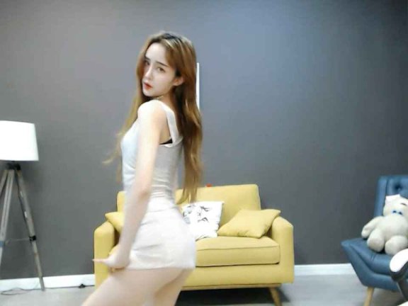 原CC 朴惠恩 热舞视频 ♥齐B小短裙，美妙翘臀时隐时现♥ 臀型不错啊