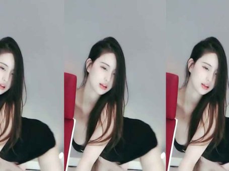 虎牙 苏樱 性感低胸舞蹈（正片1：20开始）建议全程观看！！