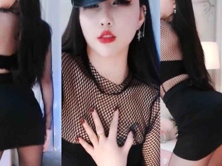 虎牙 话社黛西 热舞视频 ♥网衣黑丝包臀裙，屁股骑脸可还行♥ 恩，心动的感觉