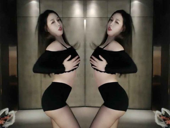 斗鱼 Minana 热舞视频 ♥前凸后翘的身材配上黑丝火辣热舞♥ 这个身材这个舞姿，我一滴也没有了
