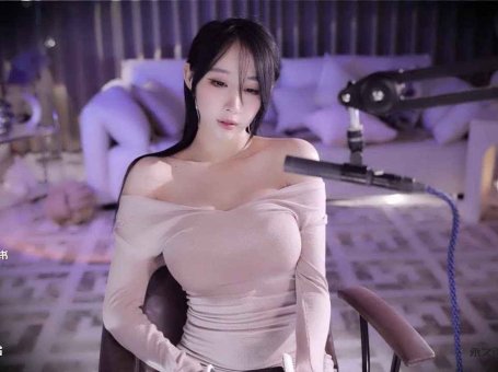 ASMR 女友的深夜耳疗照顾 | 周童潼