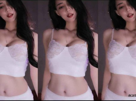 王雨檬呀 | 露半臀半胸 0:20天使被拉下神坛 1:11跪凳好姿势！ 斗鱼女主播性感热舞