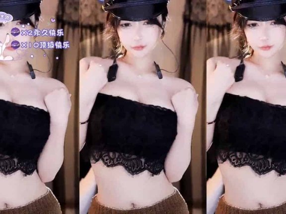 网易cc大奶尤物主播小燃燃热舞～疯狂抖胸漏大半个奶～太给力了～