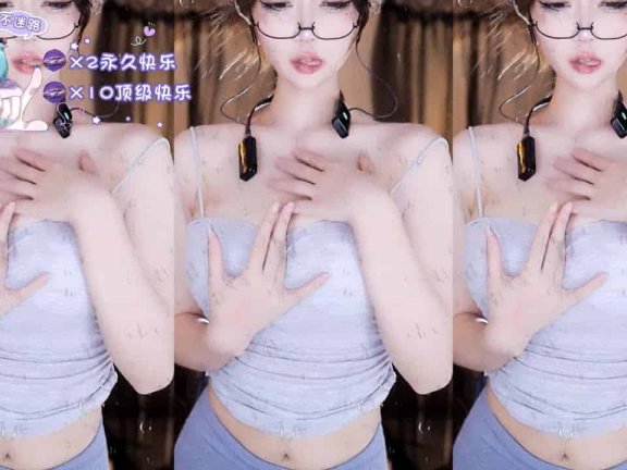 网易CC大奶尤物主播小燃燃98k热舞～全程高能疯狂抖胸，漏大半个奶～表情舞～诱惑