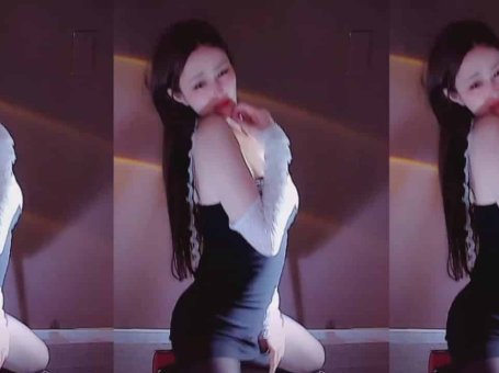 网易CC主播暴躁的曼妮热舞～跪地慢摇、观音坐莲、表情舞、眼神诱惑、有点金莲的味道了～