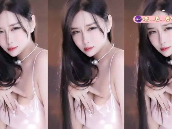 网易cc主播小恩雅～高开叉群热舞～亮点在01.06和01.59～大长腿表情舞～