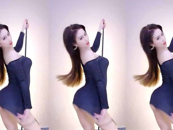 虎牙性感御姐主播桃一（尤娜）小号直播开火车三连发～