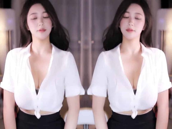 虎牙大奶尤物主播沪娱、小酒制服热舞～大威天龙+开火车～疯狂抖胸抖臀～