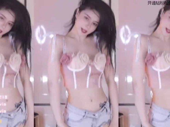 斗鱼苏恩 越南鼓点性感舞蹈