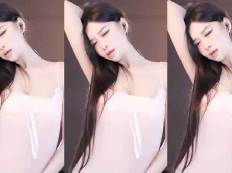 网易CC 小恩雅 女神骚舞 性感诱惑