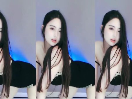 虎牙 苏樱 吊带衣露一大半奶 抖臀 后入式热舞
