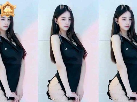 网易CC 雪哥呀、这个高开叉绝绝子