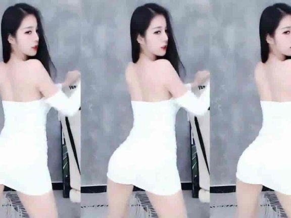 虎牙丶车老板 舔屏 乳沟诱惑骚舞。后背摇疯狂抖臀!