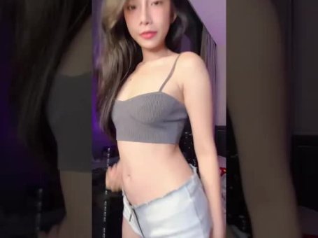 BG舞蹈主播🌈nana无bra凸点