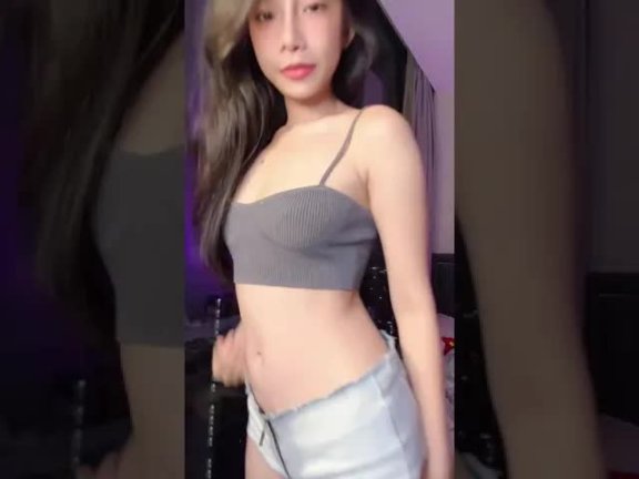 BG舞蹈主播🌈nana无bra凸点
